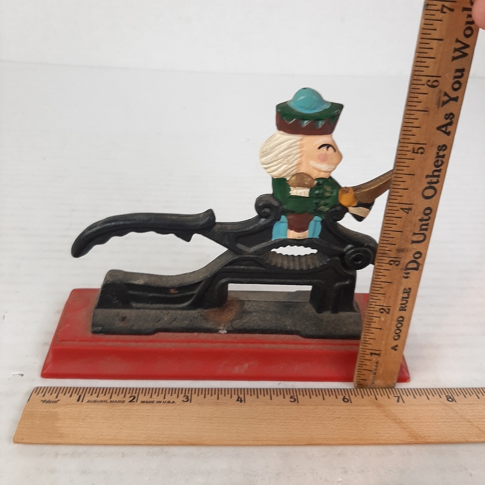 🔥Paul Revere Cast Iron Vintage Nut Cracker Nutcracker Wood Base Doorstop - Picture 3 of 5